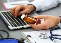 خدمات نسخ الکترونیک درمانی شرکت بیمه کارآفرین